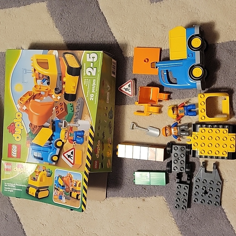 Lego Duplo truck & tracked excavator